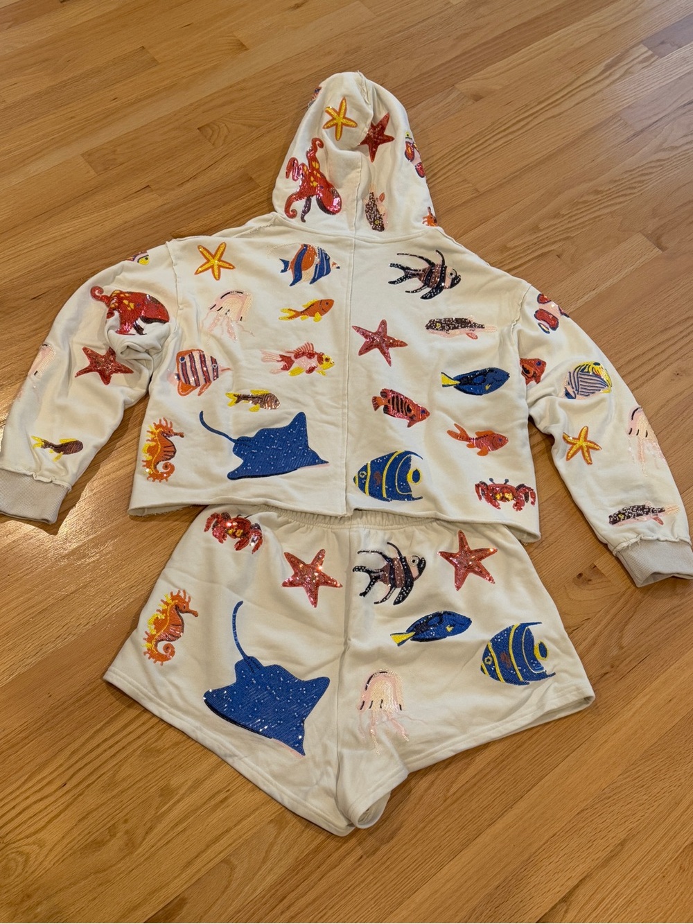 QUEEN OF SPARKLES Cream Hoodie with Colorful Sea Creature Prints - Picture 2 of 2
